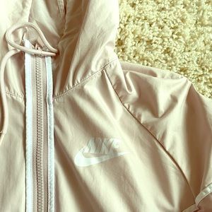 Nike Windbreaker, M